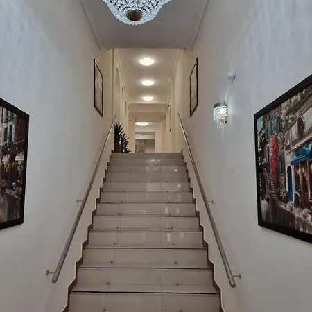 Vila Central Konukevi Köstence