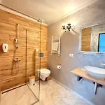 Vila Central Guest house 3*